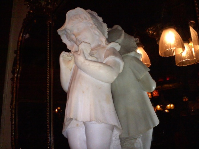 Gullivers Statue 1